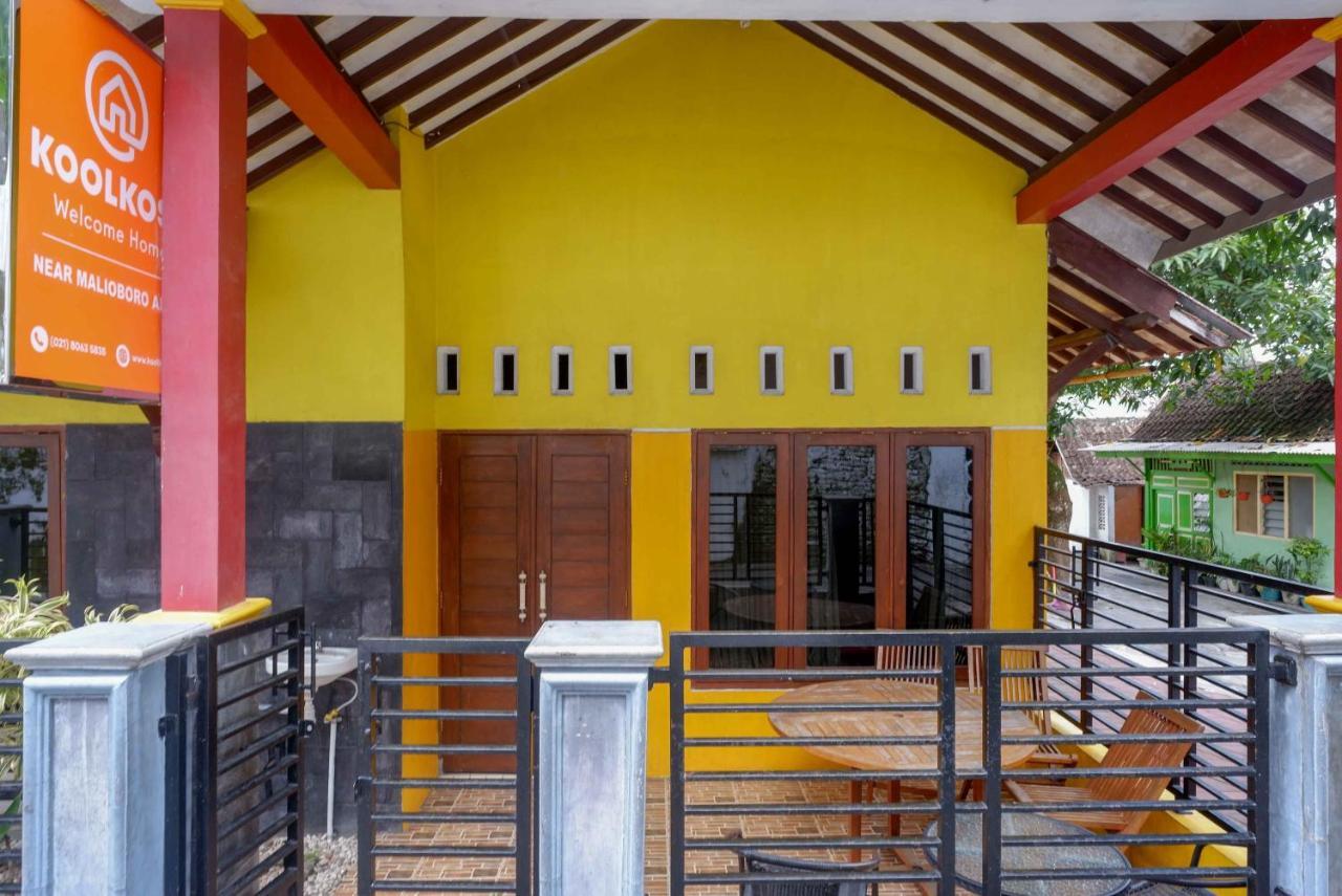 Koolkost Syariah Near Malioboro Area Hostel Yogyakarta Exterior photo